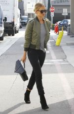 ROSIE HUNTINGTON-WHITELEY Out for Shopping in Los Angeles 01/14/2016