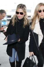 SARAH MICHELLE GELLAR at LAX Airport in Los Angeles 01/20/2016