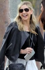 SARAH MICHELLE GELLAR Out and About in Brentwood 01/13/2016