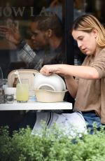 SCOUT WILLIS Out for Lunch in Los Angeles 01/09/2016