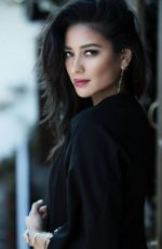 SHAY MITCHELL for Raven & Lily Holiday Collection