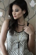 SHAY MITCHELL for Raven & Lily Holiday Collection
