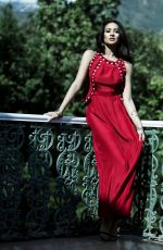 SHAY MITCHELL for Raven & Lily Holiday Collection