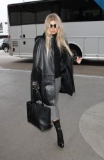 STACY FERGIE FERGUSON at Los Angeles Internationl Airport 01/19/2016