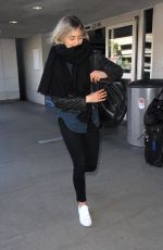 TAYLOR SCHILLING Arrives at LAX Airport in Los Angeles 01/07/2016