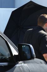 TAYLOR SWIFT Arrives at a Gym in Los Angeles 01/08/2016