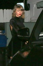 TAYLOR SWIFT Arrives at Giorgio Baldi Restaurant in Santa Monica 01/12/2016