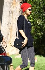 TAYLOR SWIFT Heading to a Gym in West Hollywood 01/02/2016