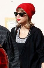 TAYLOR SWIFT Heading to a Gym in West Hollywood 01/02/2016