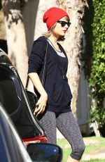 TAYLOR SWIFT Heading to a Gym in West Hollywood 01/02/2016