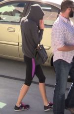 TAYLOR SWIFT in Leggings Leaves a Gym in Los Angeles 01/27/2016