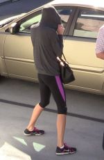 TAYLOR SWIFT in Leggings Leaves a Gym in Los Angeles 01/27/2016
