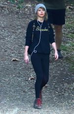 TAYLOR SWIFT Out Hiking in Los Angeles 12/30/2015