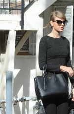 TAYLOR SWIFT Shoping at Brandy Melville on Venture Boulevard 01/15/2016