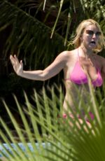 The Best from Past - JESSICA SIMPSON in Bikini at a Pool in Cabo San Lucas 11/07/2006