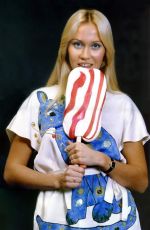 AGNETHA FALTSKOG (ABBA) - Lollipop 1970 Photoshoot