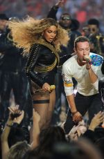 BEYONCE KNOWLES Performs at Pepsi Super Bowl 50 Halftime Show in Santa Clara 02/07/2016