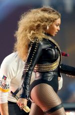 BEYONCE KNOWLES Performs at Pepsi Super Bowl 50 Halftime Show in Santa Clara 02/07/2016