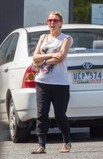 DANII MINOGUE Leaves a Doctors Clinic in Melbourne 01/28/2016
