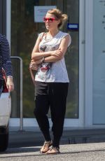 DANII MINOGUE Leaves a Doctors Clinic in Melbourne 01/28/2016