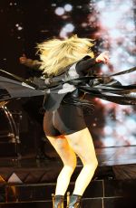 ELLIE GOULDING Performs at a Concert in Paris, Febraury 2016