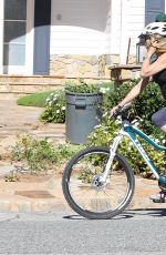 GOLDIE HAWN Out for a Bike Ride in Los Angeles 02/09/2016