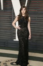 HAILEE STEINFELD at Vanity Fair Oscar 2016 Party in Beverly Hills 02/28/2016