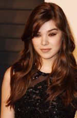 HAILEE STEINFELD at Vanity Fair Oscar 2016 Party in Beverly Hills 02/28/2016