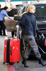 HAILEY BALDWIN Arrives to Superbowl in San Fransisco 02/06/2016