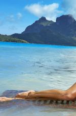 HANNAH DAVIS in Sports Illustrated Swimsuit Issue 2016