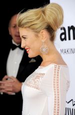 HOFIT GOLAN at 2016 amfar New York Gala 02/10/2016