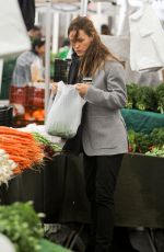 JENNIFER GARHER Shopping at Farmers Market in Los Angeles 01/31/2016