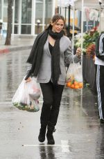 JENNIFER GARHER Shopping at Farmers Market in Los Angeles 01/31/2016