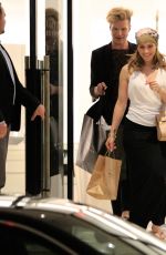 JENNIFER LOPEZ Leaves Barneys in Los Angeles 02/12/2016