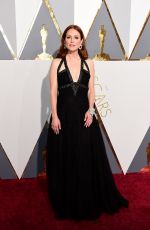 JULIANNE MOORE at 88th Annual Academy Awards in Hollywood 02/28/2016