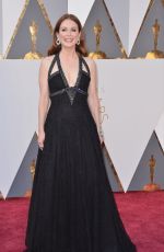 JULIANNE MOORE at 88th Annual Academy Awards in Hollywood 02/28/2016