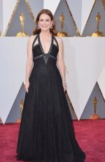 JULIANNE MOORE at 88th Annual Academy Awards in Hollywood 02/28/2016