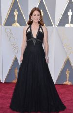 JULIANNE MOORE at 88th Annual Academy Awards in Hollywood 02/28/2016