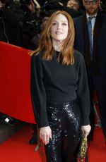 JULIANNE MOORE at Maggie