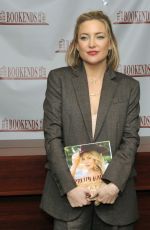 KATE HUDSON at Book Signing at Bookends Bookstore in Ridgewood 02/17/2016