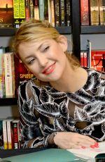 KATE HUDSON Signs Her Pretty Happy: Healthy Ways to Love Your Body Book 02/19/2016