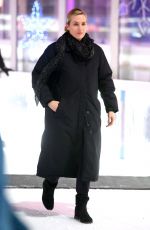 KATE WINSLET on the Set of 