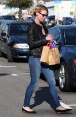 KATHERINE HEIGL Out Shopping in Los Angeles 02/20/2016