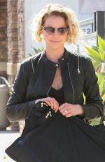 KATHERINE HEIGL Out Shopping in Los Angeles 02/20/2016
