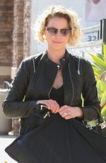 KATHERINE HEIGL Out Shopping in Los Angeles 02/20/2016