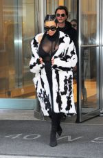 KIM KARDASHIAN Out and About in New York 02/10/2016