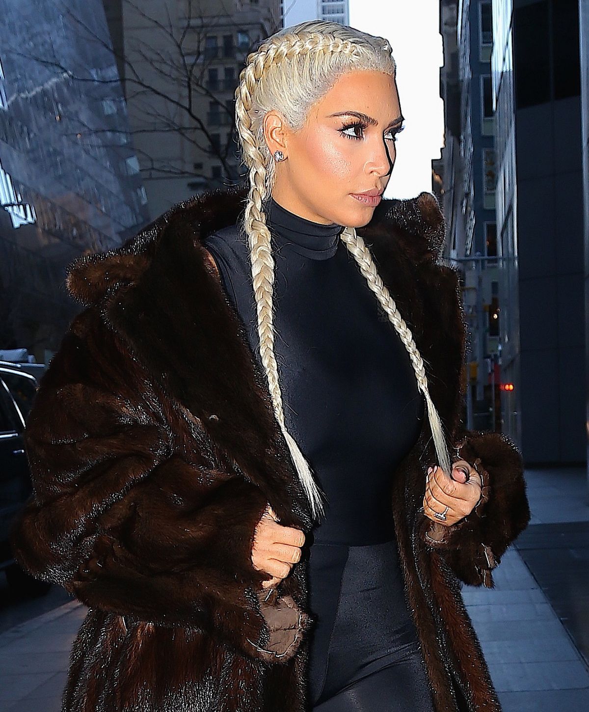 KIM KARDASHIAN Out and About in New York 02/13/2016 KIM KARDASHIAN Out and About in New York 02/13/2016