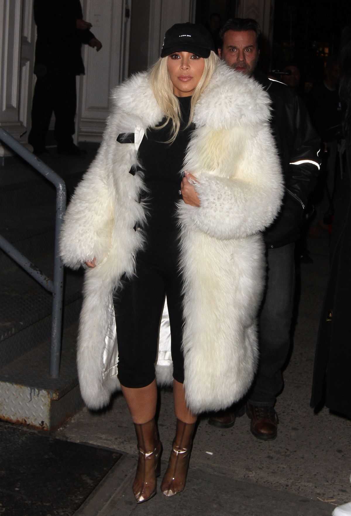 KIM KARDASHIAN Out in New York 02/14/2016 KIM KARDASHIAN Out in New York 02/14/2016