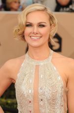 LAURA BELL BUNDY at Screen Actors Guild Awards 2016 in Los Angeles 01/30/2016