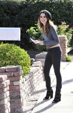 LAURA MARANO Getting Her Mail in Los Angeles 02/15/2016